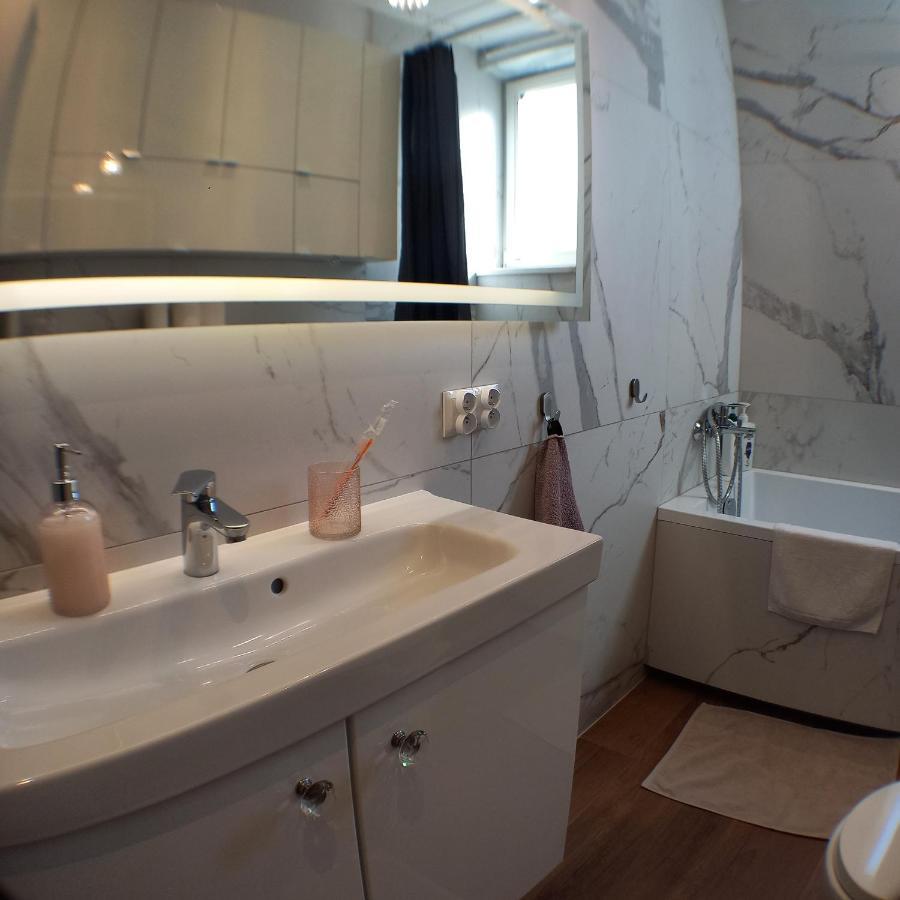 Apartament Prowansalski Z Miejscem Parkingowym グダニスク エクステリア 写真